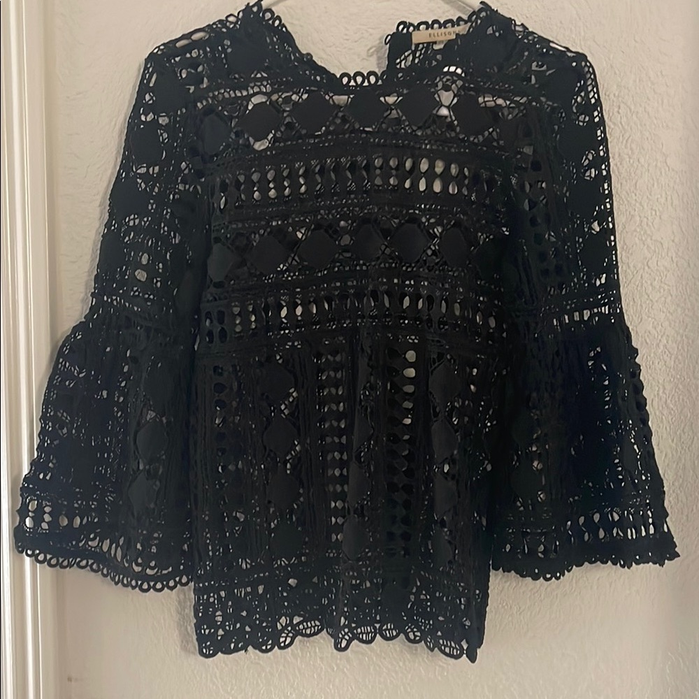 Black Cropped Bell Sleeve Blouse